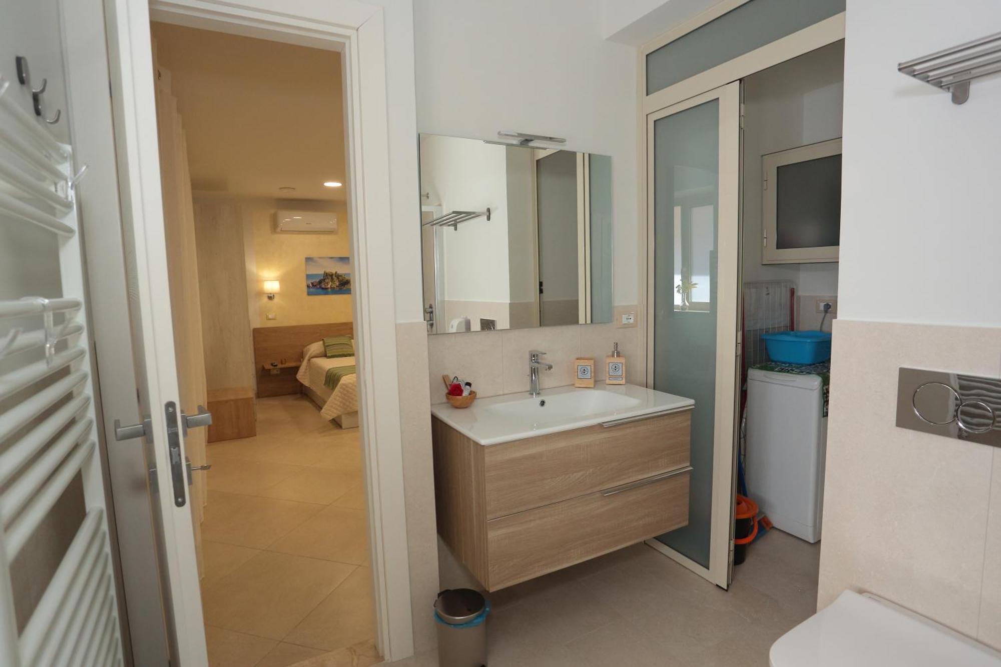 Theos Holidays Apartments Giardini-Naxos Exterior foto