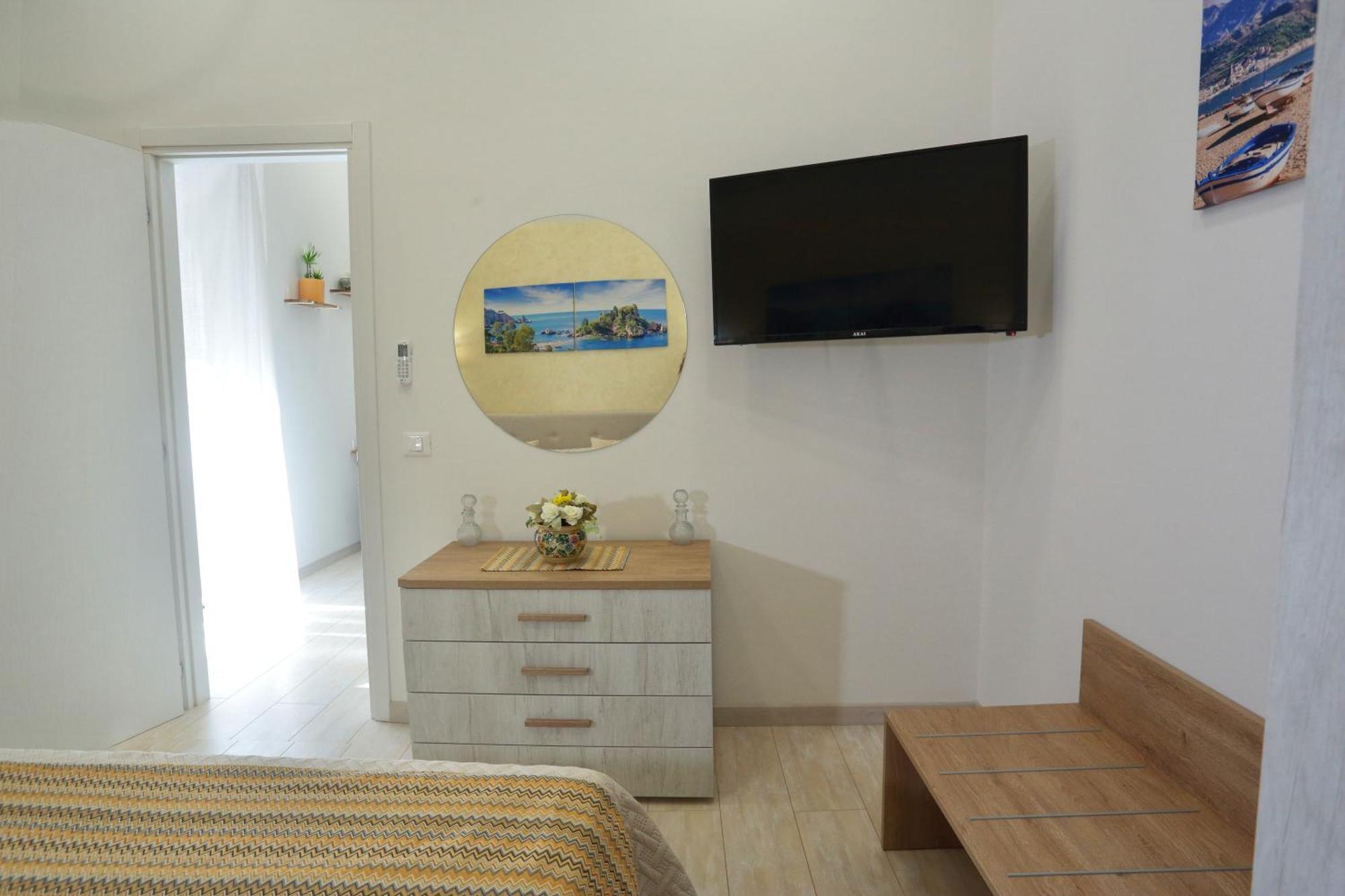 Theos Holidays Apartments Giardini-Naxos Exterior foto