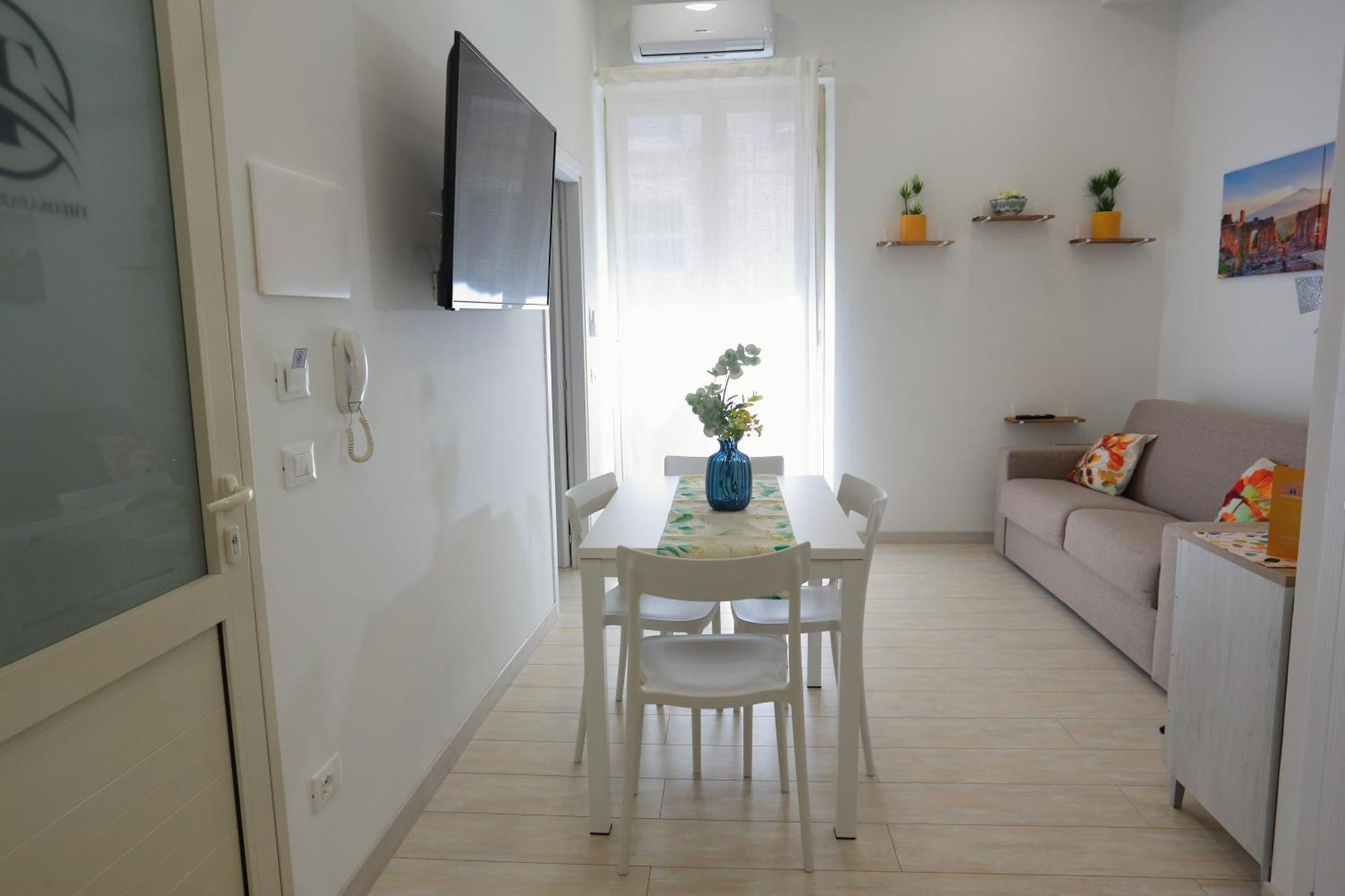 Theos Holidays Apartments Giardini-Naxos Exterior foto