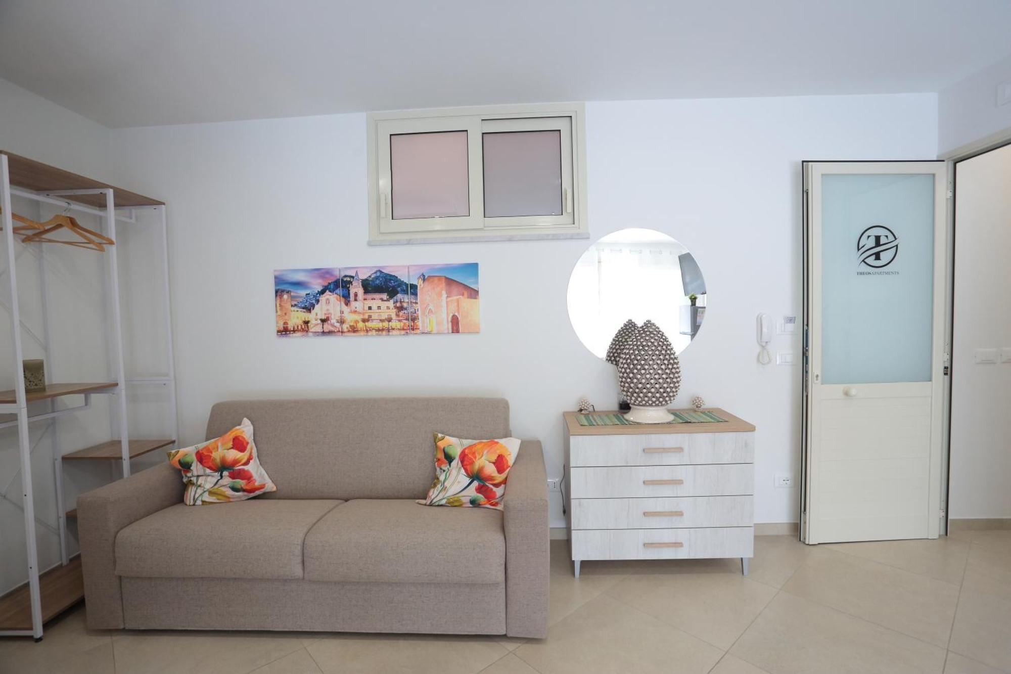 Theos Holidays Apartments Giardini-Naxos Exterior foto