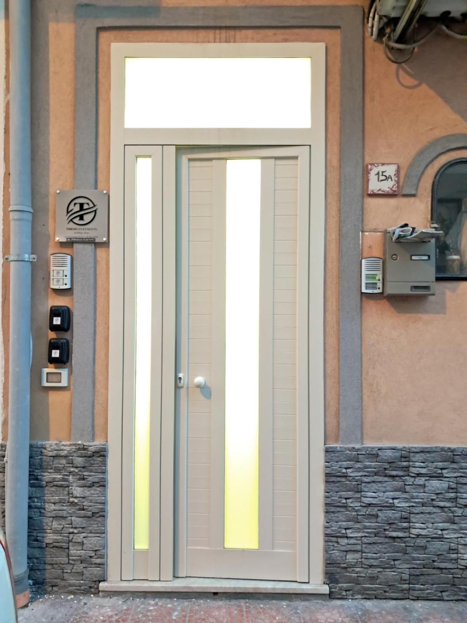 Theos Holidays Apartments Giardini-Naxos Exterior foto